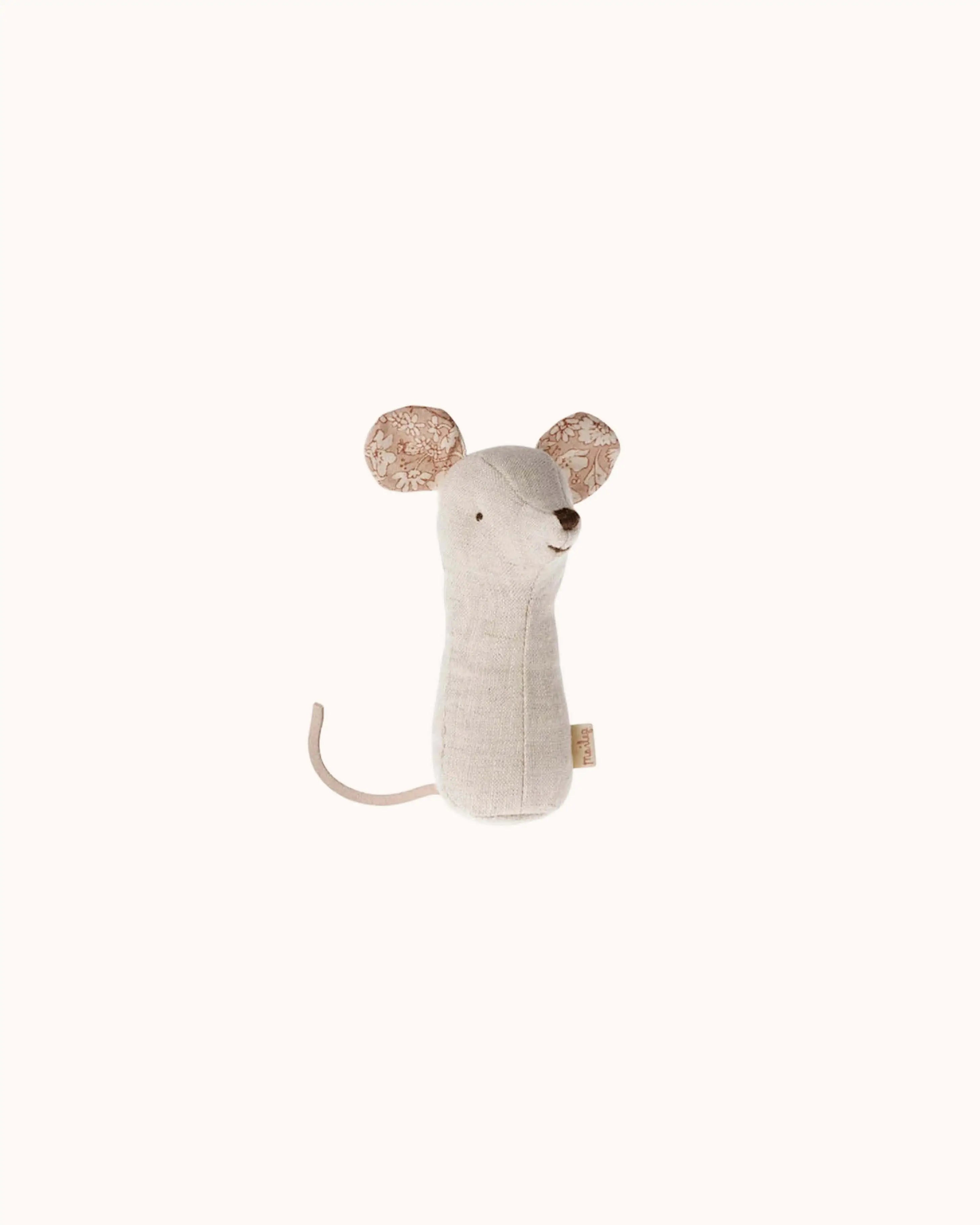Lullaby Friends Rassel Maus in nature