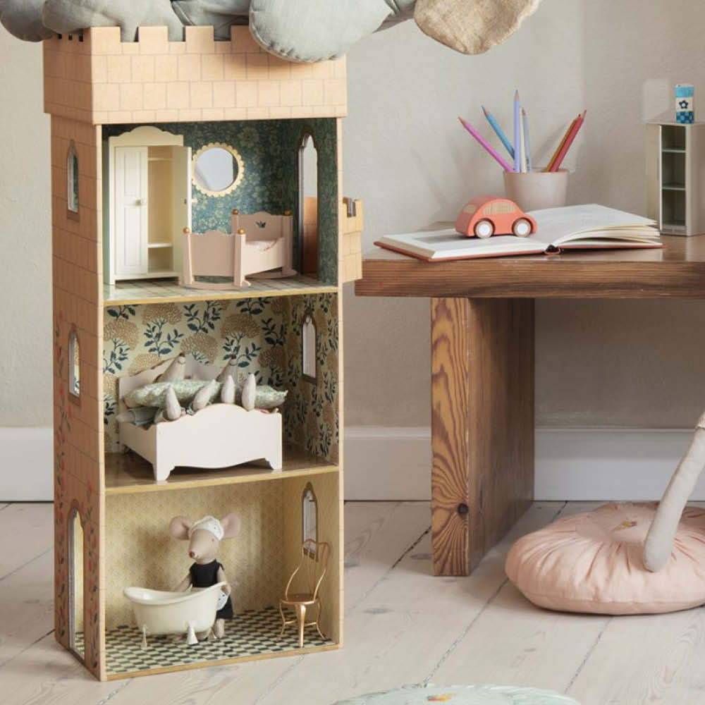 Mice wooden Bed
