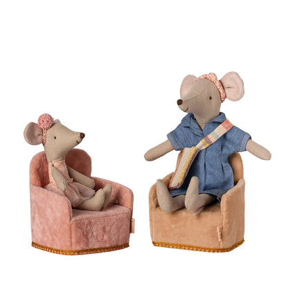 Mäuse Sessel in powder