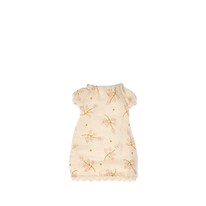 Nightgown for big Sister Mouse