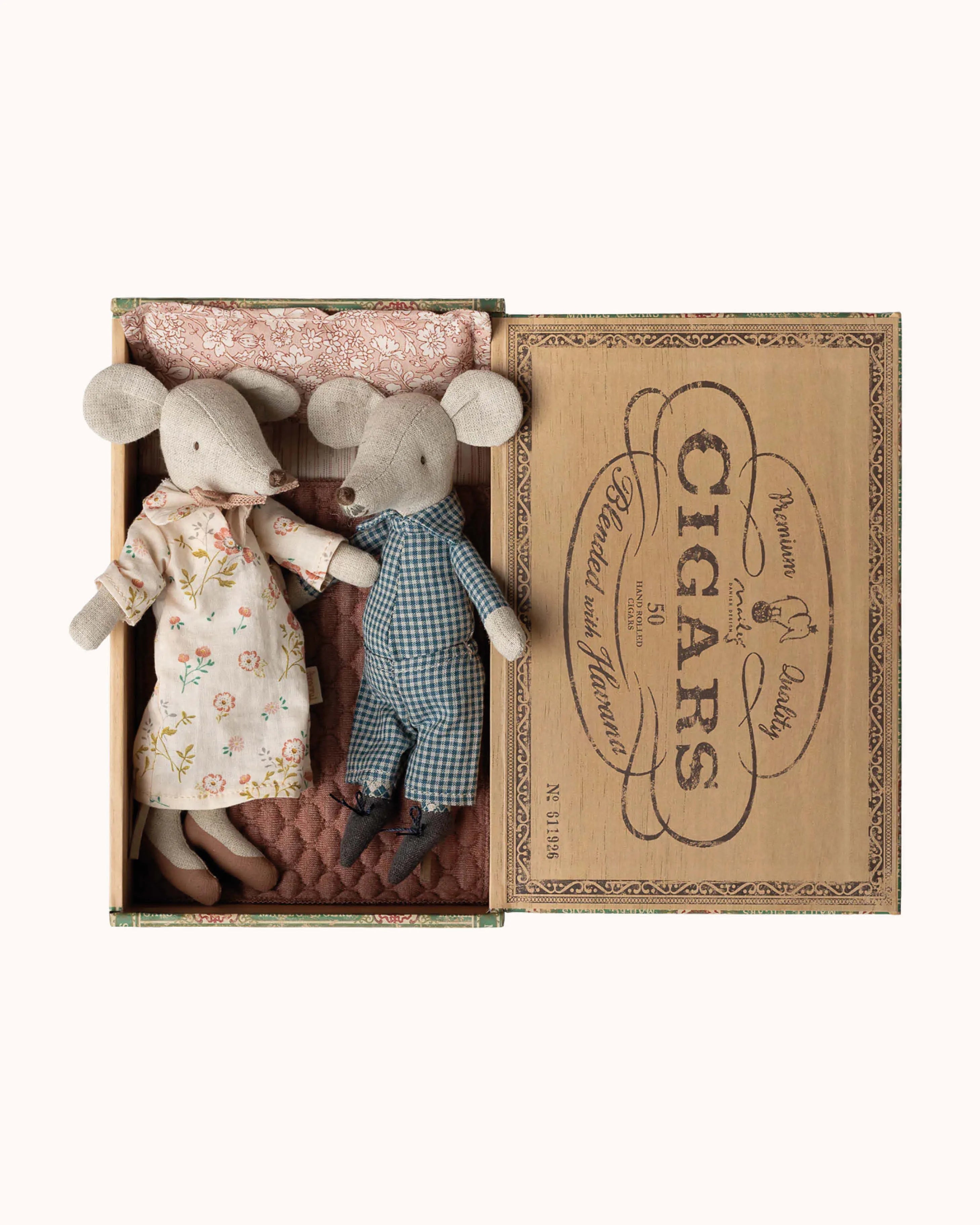 Grandma &amp; Grandpa Mouse in Cigar Box