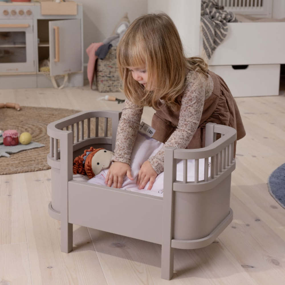 Puppenbett mit Matratze in jetty beige