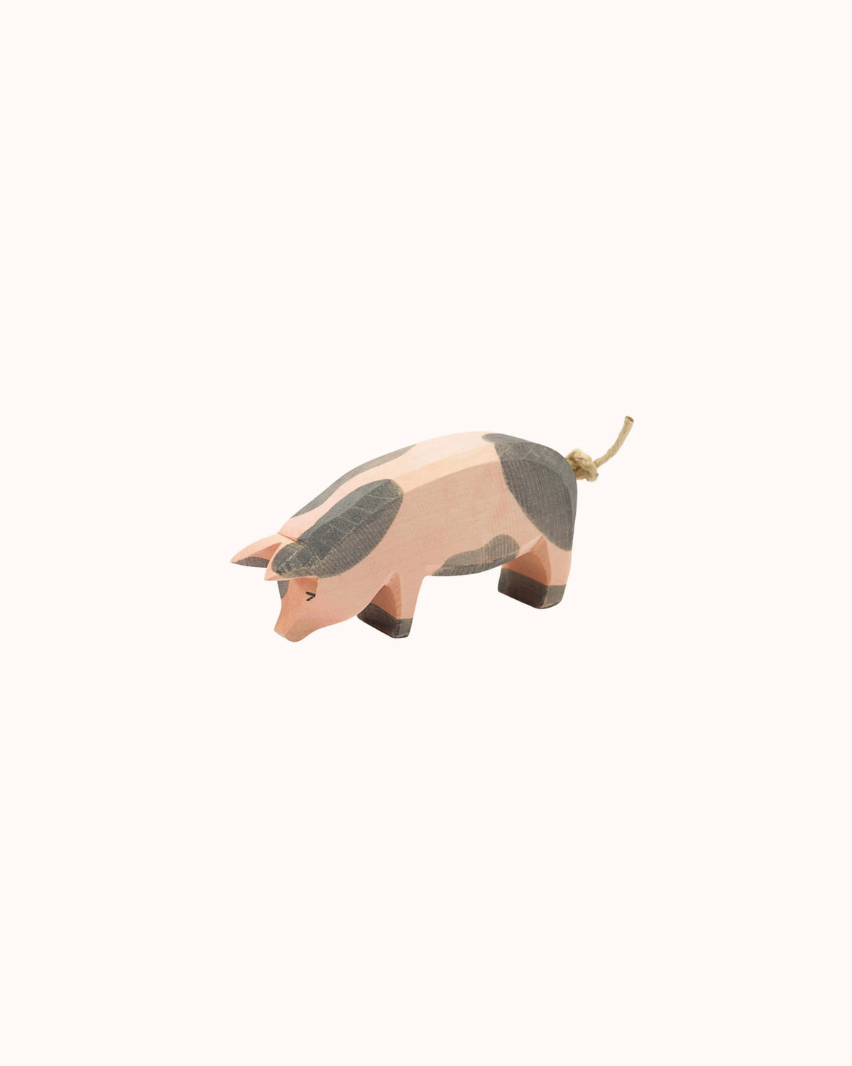 Holzfigur Schwein gefleckt Rüssel tief