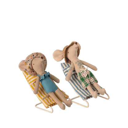 Ensemble de chaises de plage souris