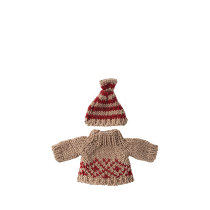 Knitted Sweater &amp; Beanie for Mum Mouse