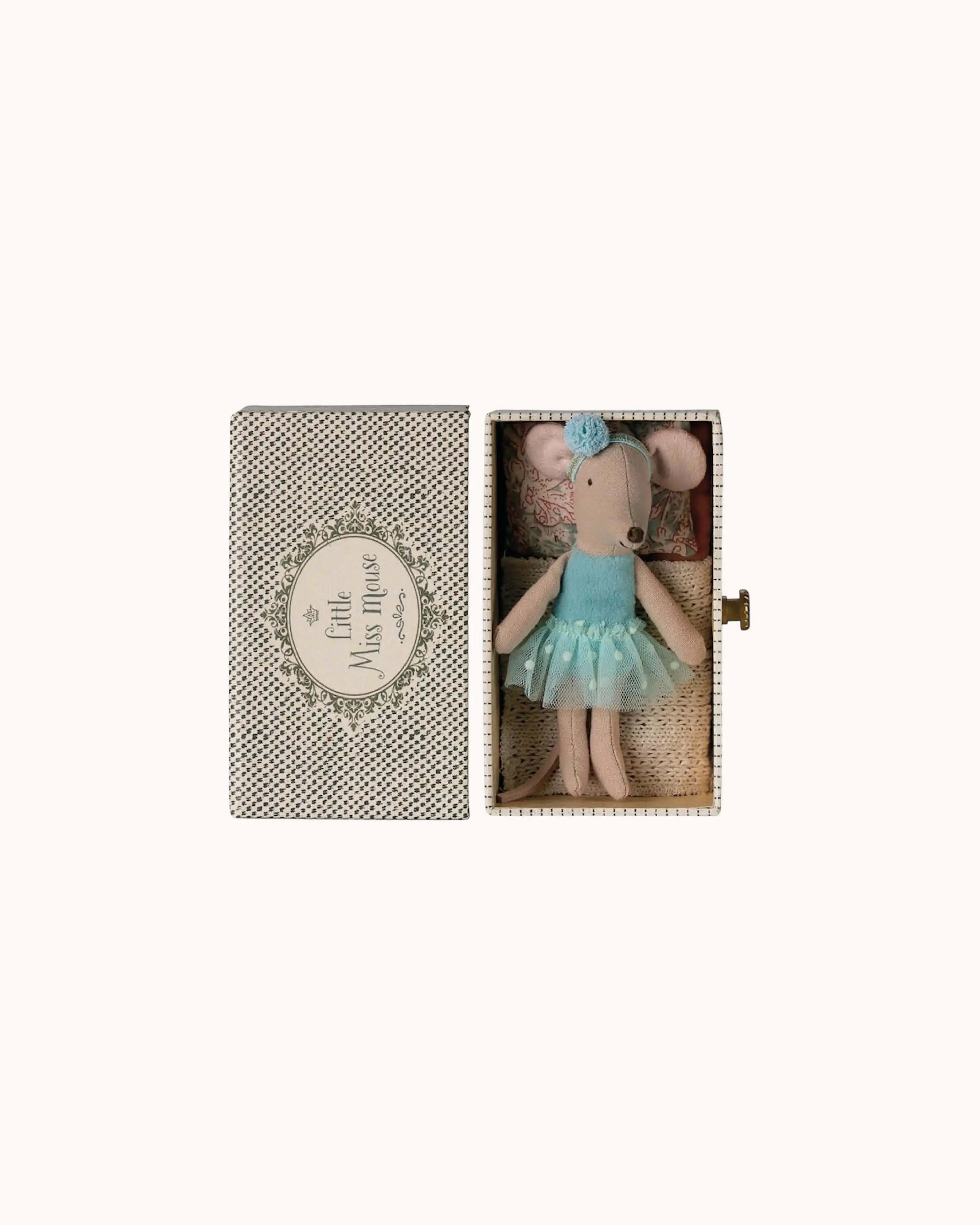 Little Sister Dance Mouse in Daybed