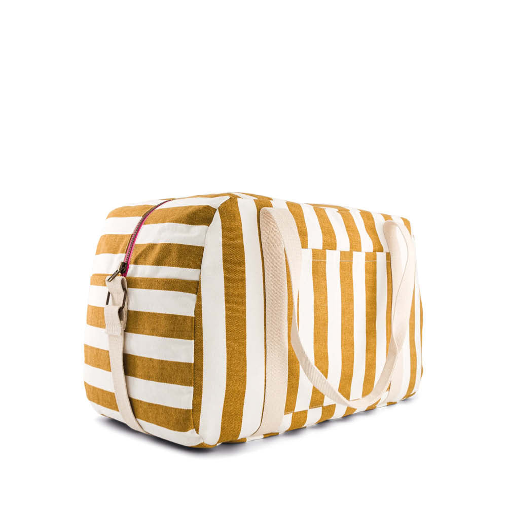 Weekender- &amp; Wickeltasche in ecru/caramel gestreift