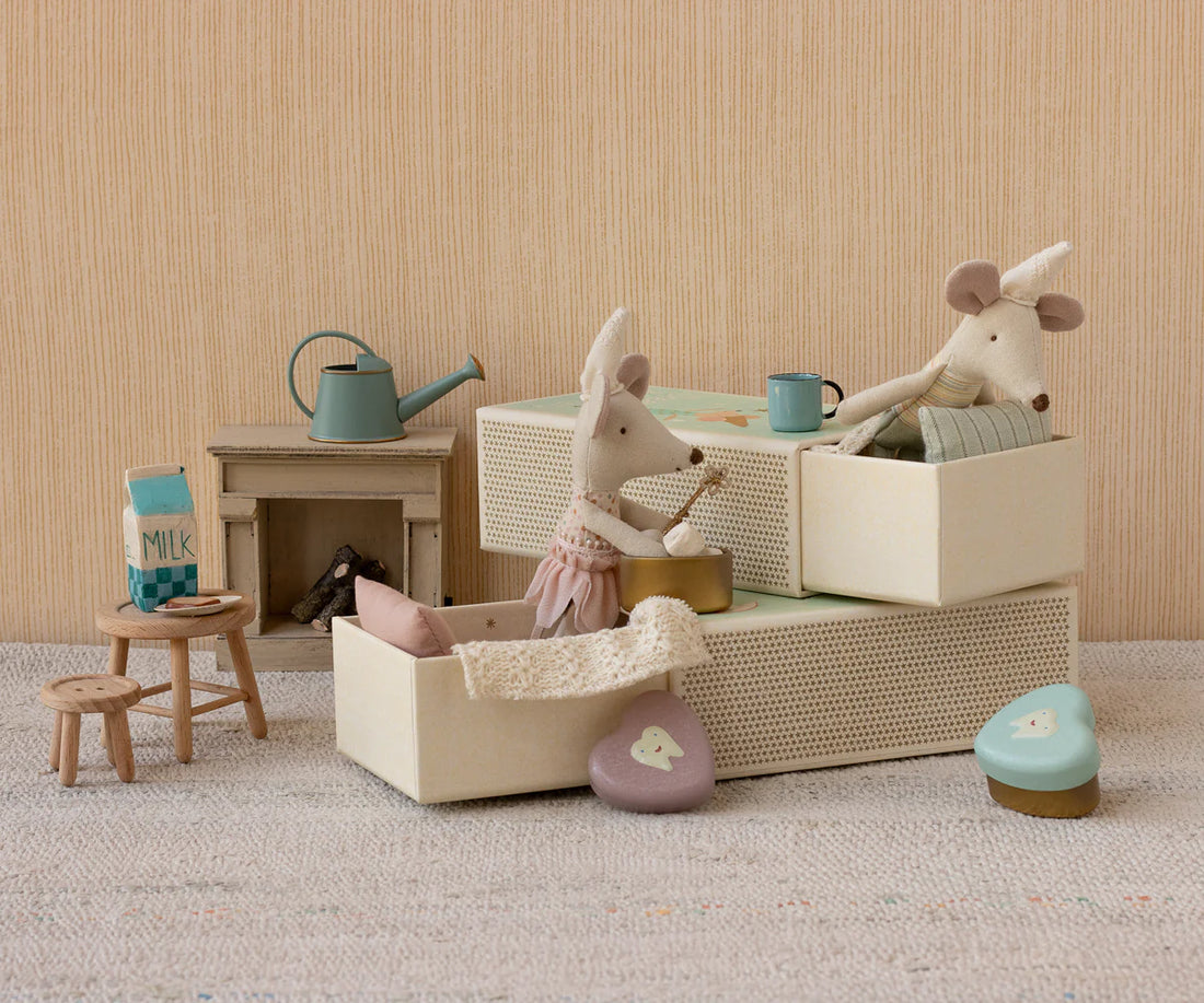 Little Sister Tooth Fairy Mouse in Matchbox with Tooth Box