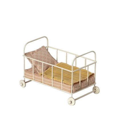 Mice, cot with wheels in pink