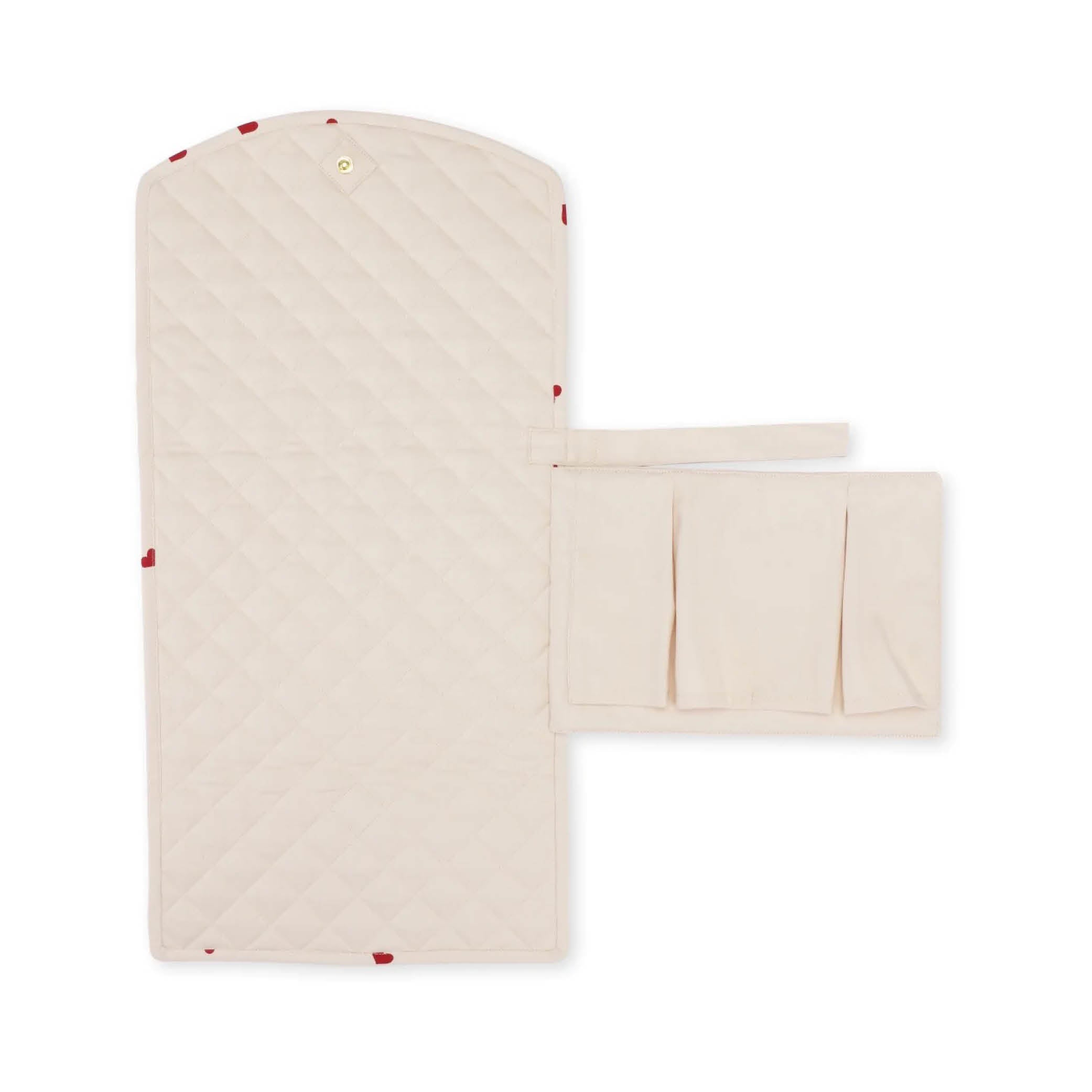 Changing pad for on the go in amour rouge