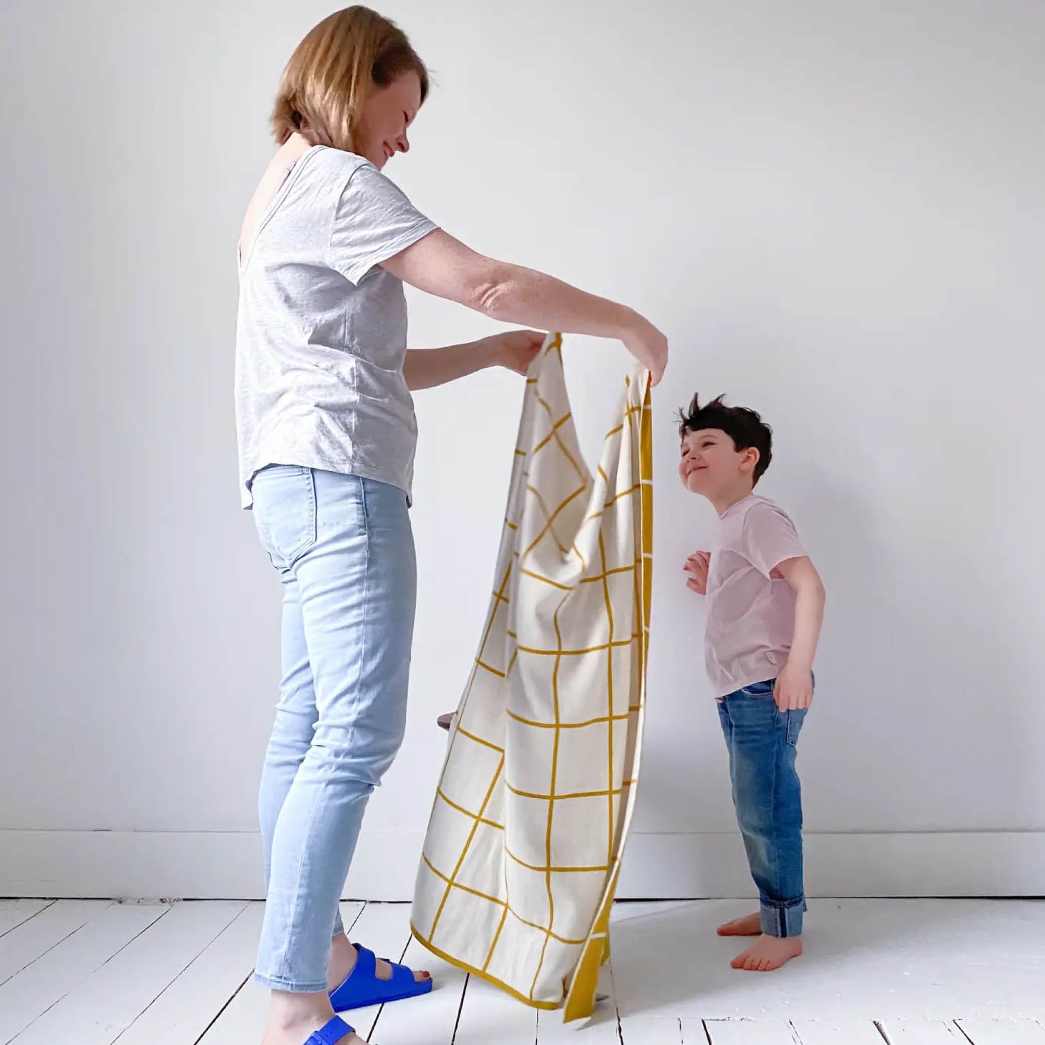 Cotton knit baby blanket, yellow grid