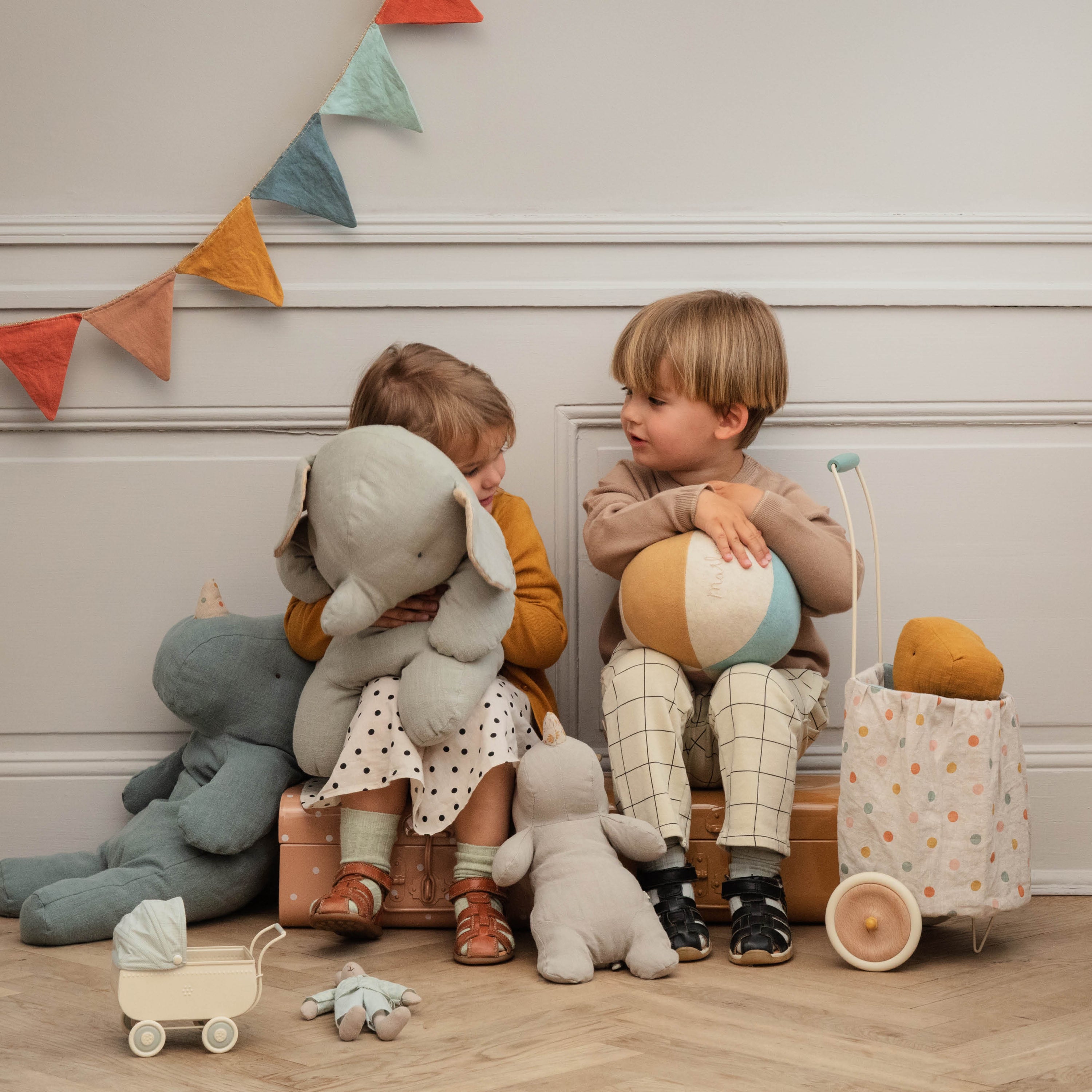 Teddy &amp; Hasen Babywagen in blue