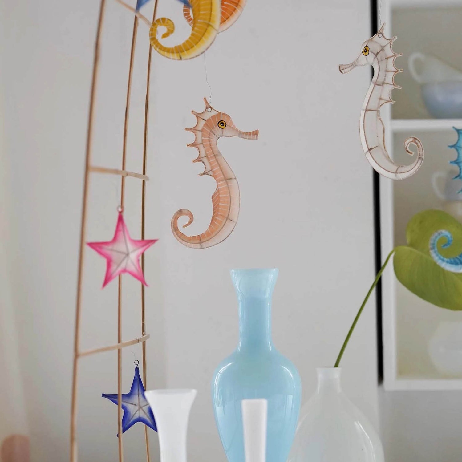 Little Seahorse Mobilee in white