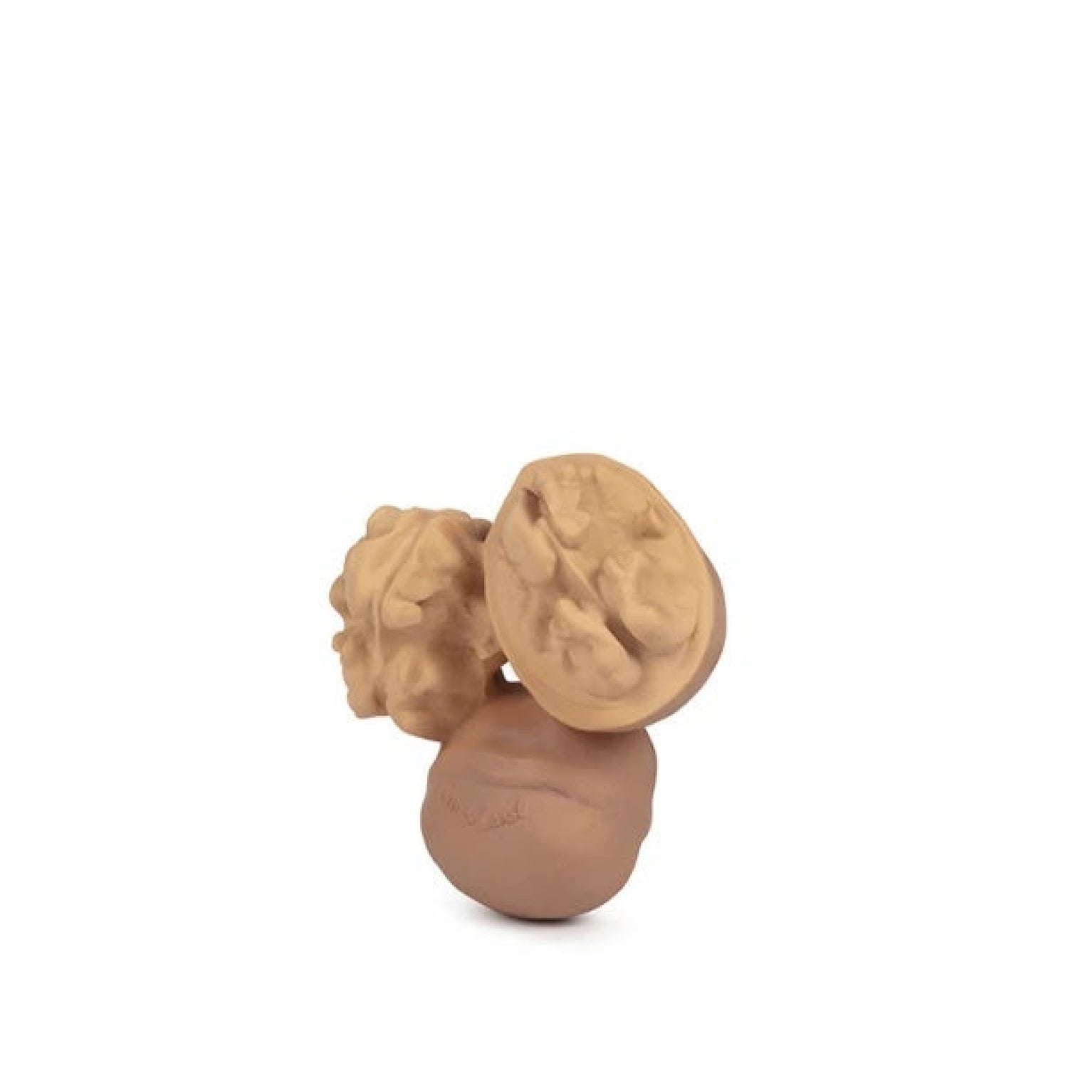 Baby Beißring Teether Nutty die Walnuss aus Naturkautschuk und von Hand bemalt mit speiseechten Farben - 100% natürlich von Oli und Carol bei kinder und konsorten Düsseldorf