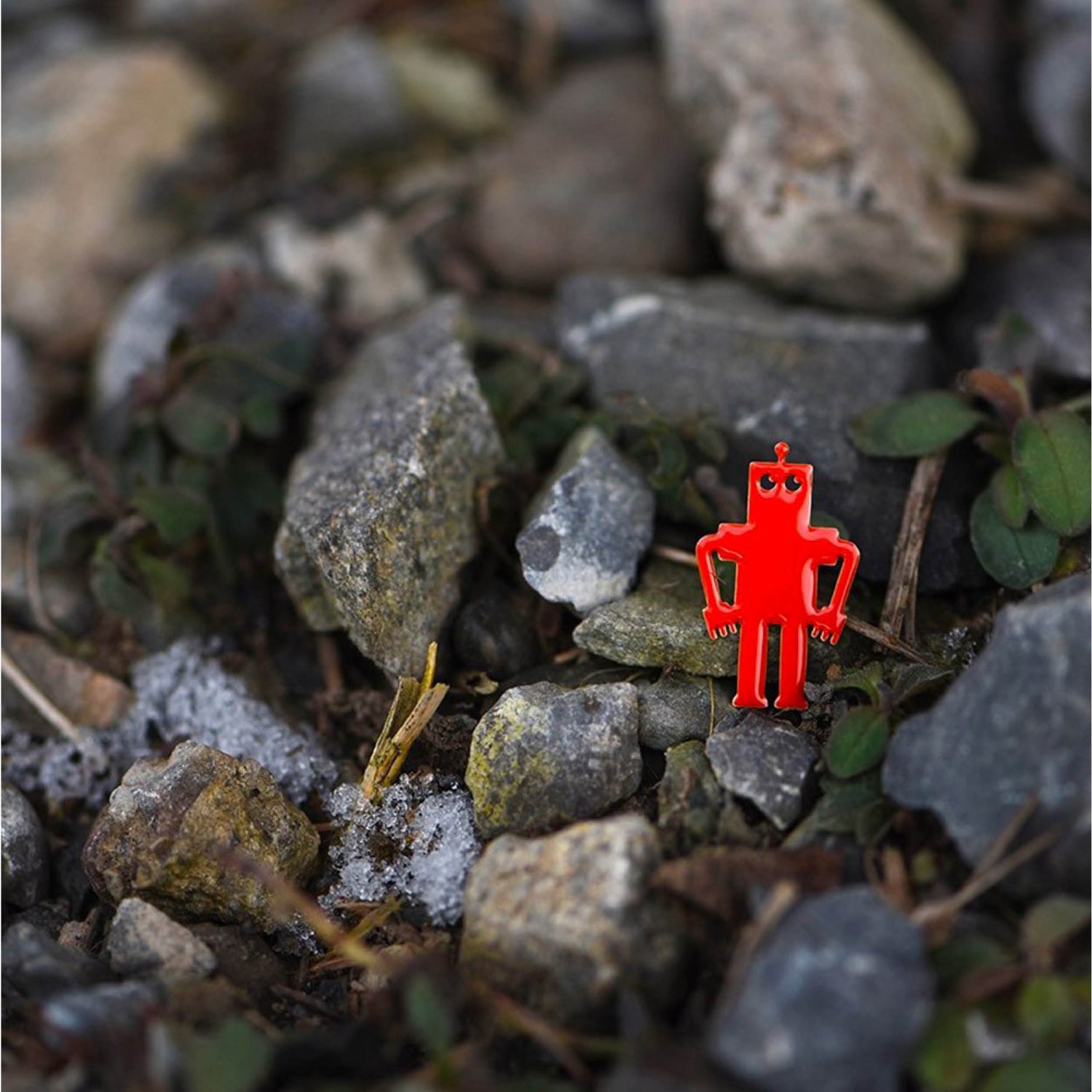 Pin, Marty the red robot