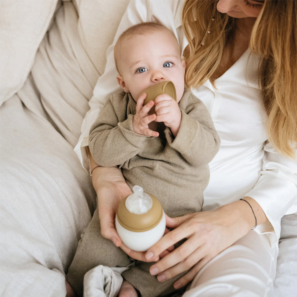 Baby und Neugeborene Antikolik Babyflasche in oats 150ml aus BPA frei medizinischem Silikon ohne Plastik von Elke bei kinder und konsorten düsseldorf