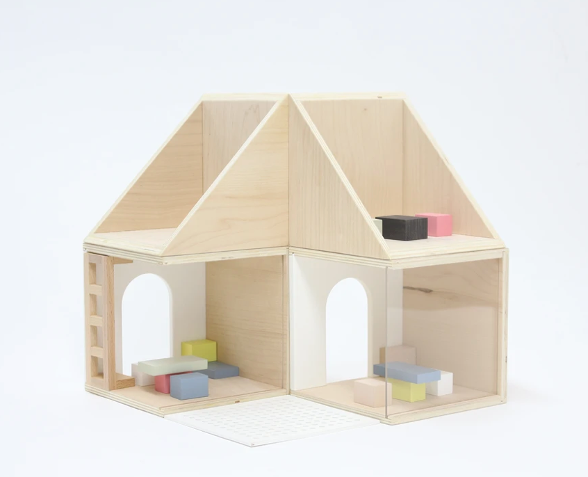 Uchi, modular house set